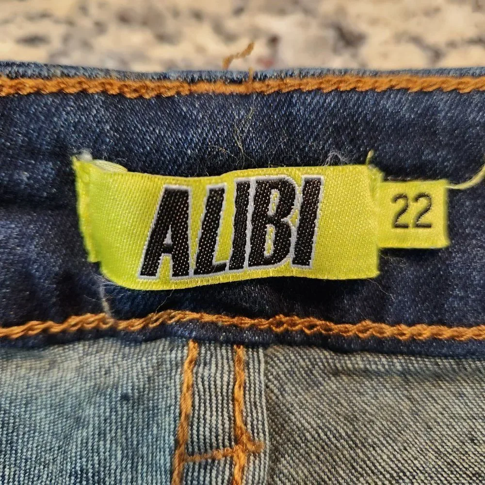 Alibi Womens Mid Rise Distressed Cut Off Shorts Plus Sz 22 NWT